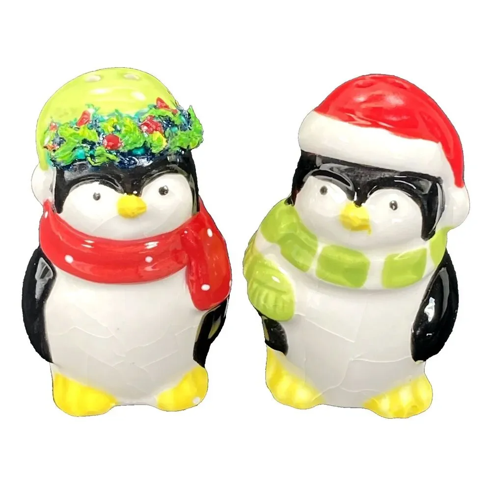 Penguins Salt and Pepper Shakers Ceramic 3 inch Winter Hats Christmas Cabincore